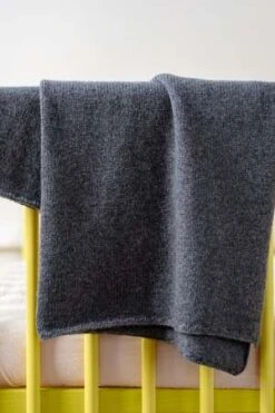 CaramelKids Caramel BABY KNITTED BLANKET - DARK GREY