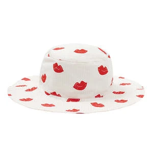 BontonKids Bonton Etretat Hat - Red Kisses Print